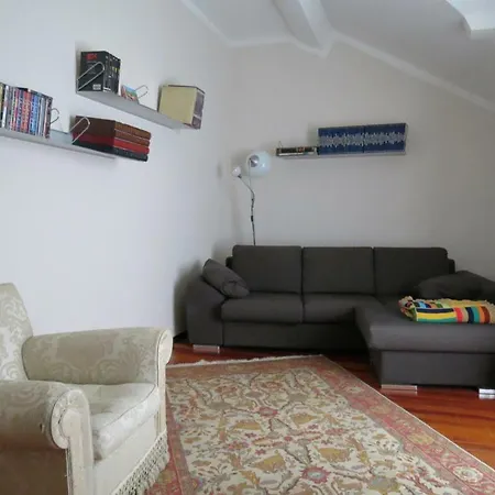 Attico Di Ornella Apts Daire *
